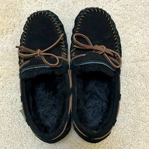 NWOT Cloud Nine Sheepskin Slippers